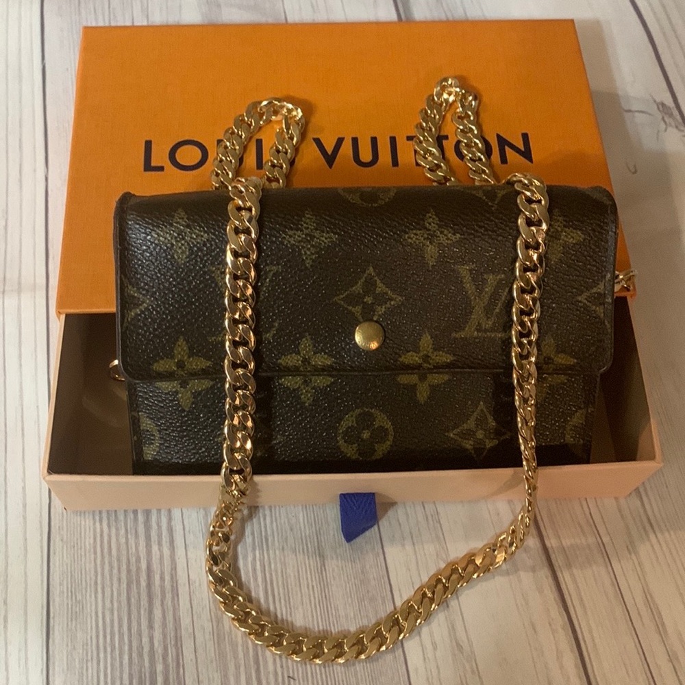 Authentic Luis Vuitton monogram Porte Tresor Etui papier trifold wallet